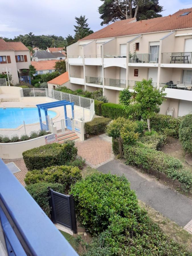 APPARTEMENT AU CALME AVEC PISCINE ET PARKING dans résidence securisée Saint-Jean-de-Monts Exterior foto