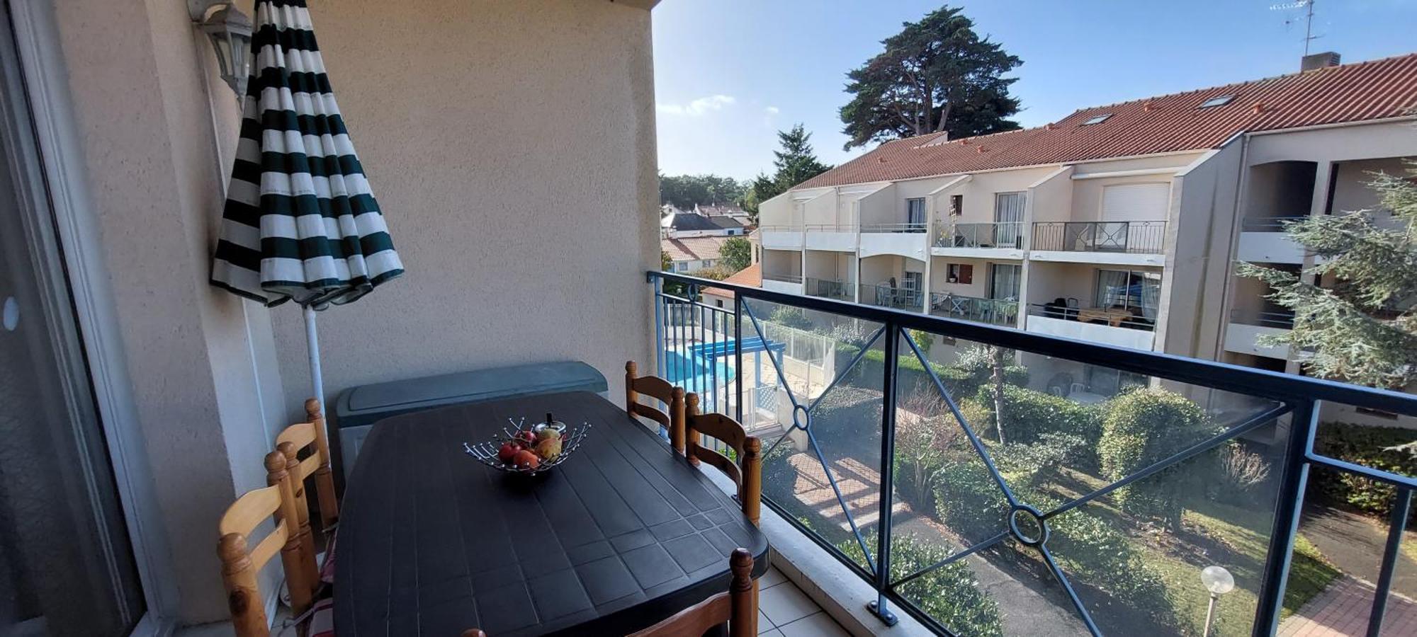APPARTEMENT AU CALME AVEC PISCINE ET PARKING dans résidence securisée Saint-Jean-de-Monts Exterior foto